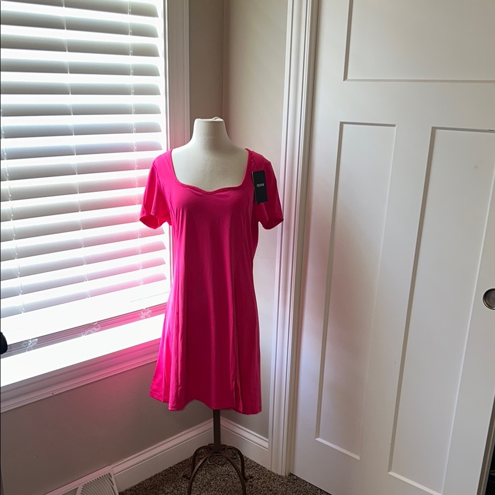 Amazon Hot Pink Casual Dress Size Large New w/Tags Athleisure